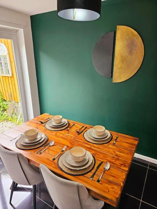Homebird Property - Buckton House Leeds  Eksteriør billede